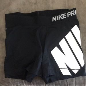 Black Nike pro
